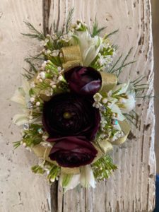 Designer's Choice – Winter Flowers – Art Florist & Gift Shoppe